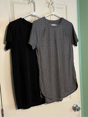 Women's Tek Gear Short Sleeve Workout Tunic Tee - Grey/Black Set - Size S